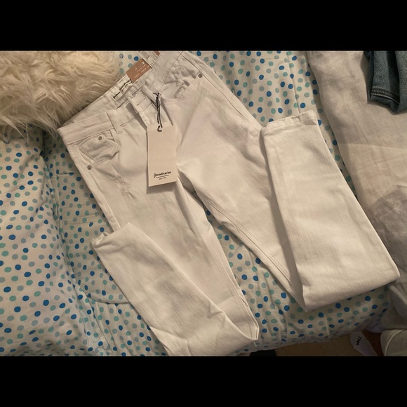 New Assorted Jeans - Picture 3 of 6